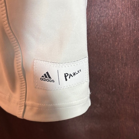 NWT Adidas PARLEY RUN FOR THE OCEANS CROPPED TANK TOP Linen Green M - Picture 4 of 7